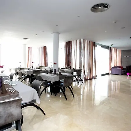 拜亚布拉瓦公寓酒店 公寓式酒店 4*